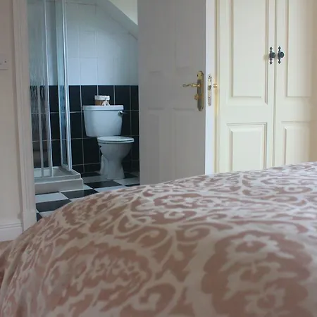 Crofton House Lough Rynn Mohill